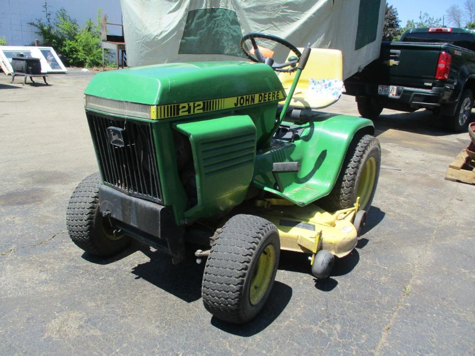 John Deere Riding Lawn Mower