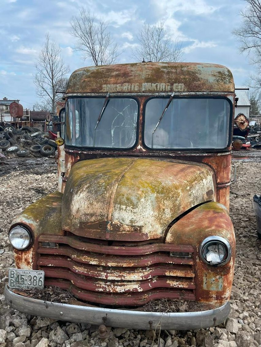 1953 Rare Vintage Chevrolet/ GMC Panel Truck - NO TITLE, Bill of Sale ONLY  (Located in Berlin)