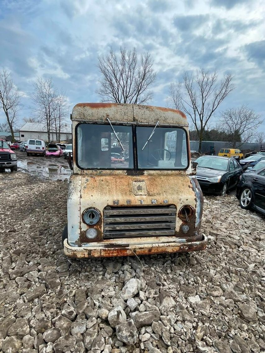 1960s Era Rare Vintage International Metro- Mite Panel Truck - NO TITLE, Bill of Sale ONLY  (Located in Berlin)