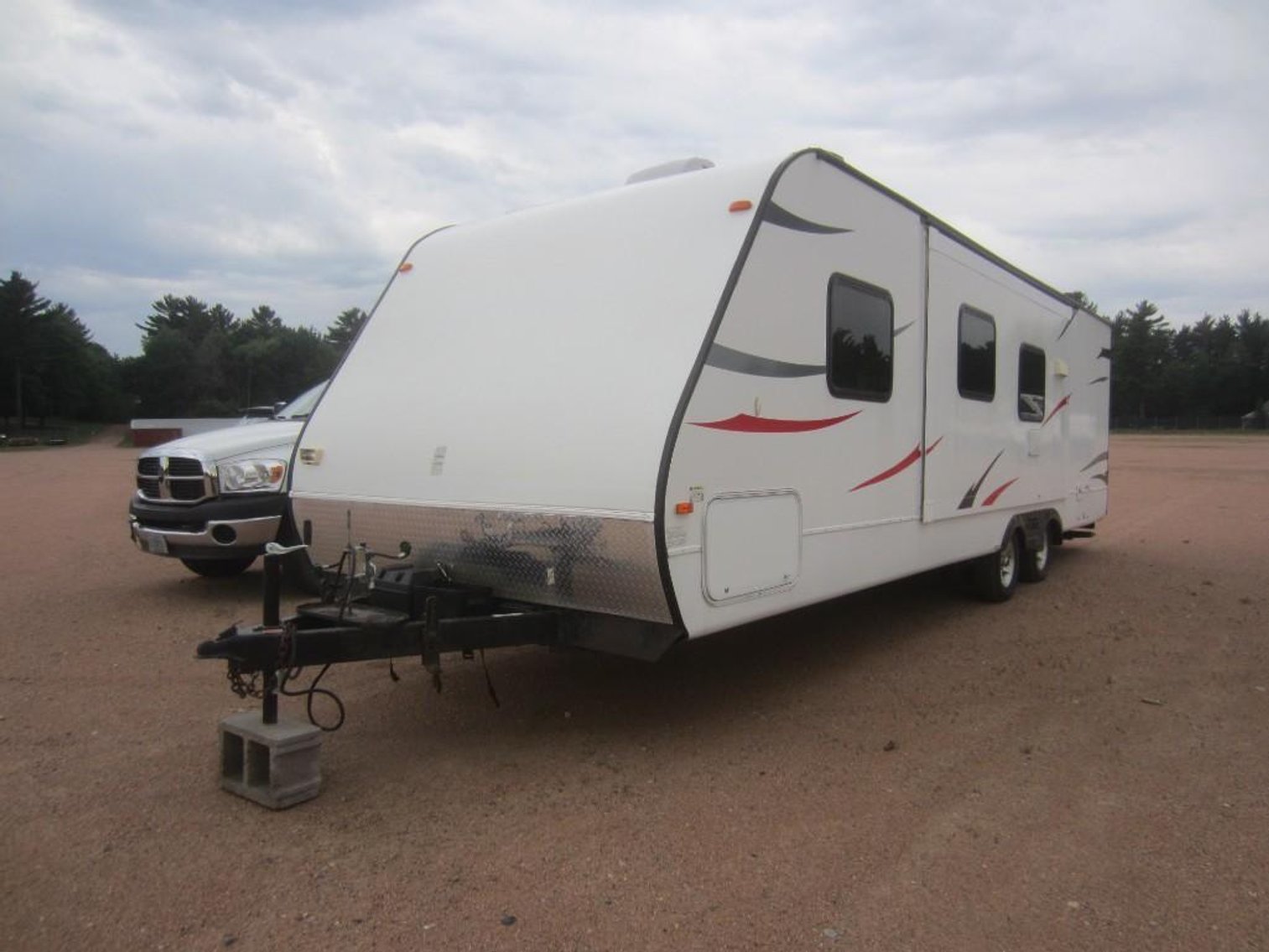 2011 CrossRoads Slingshot GT29BH Tandem Axle Travel Trailer, VIN 4V0TC29BB015438 (Mosinee, WI)
