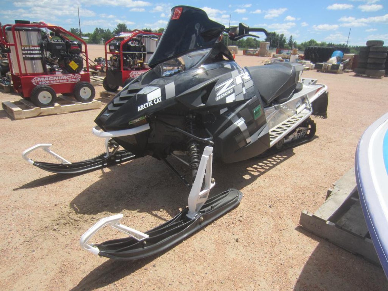 2017 Arctic Cat ZR3000 LXR 129 Snowmobile, VIN: 4UF175NW4HT103370 (Nitke Yard, Mosinee, WI)