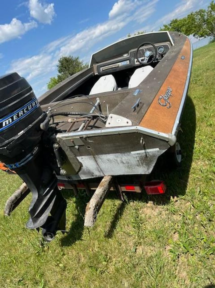 2 Seater Speed Boat with 50 HP Motor (Watertown, WI)