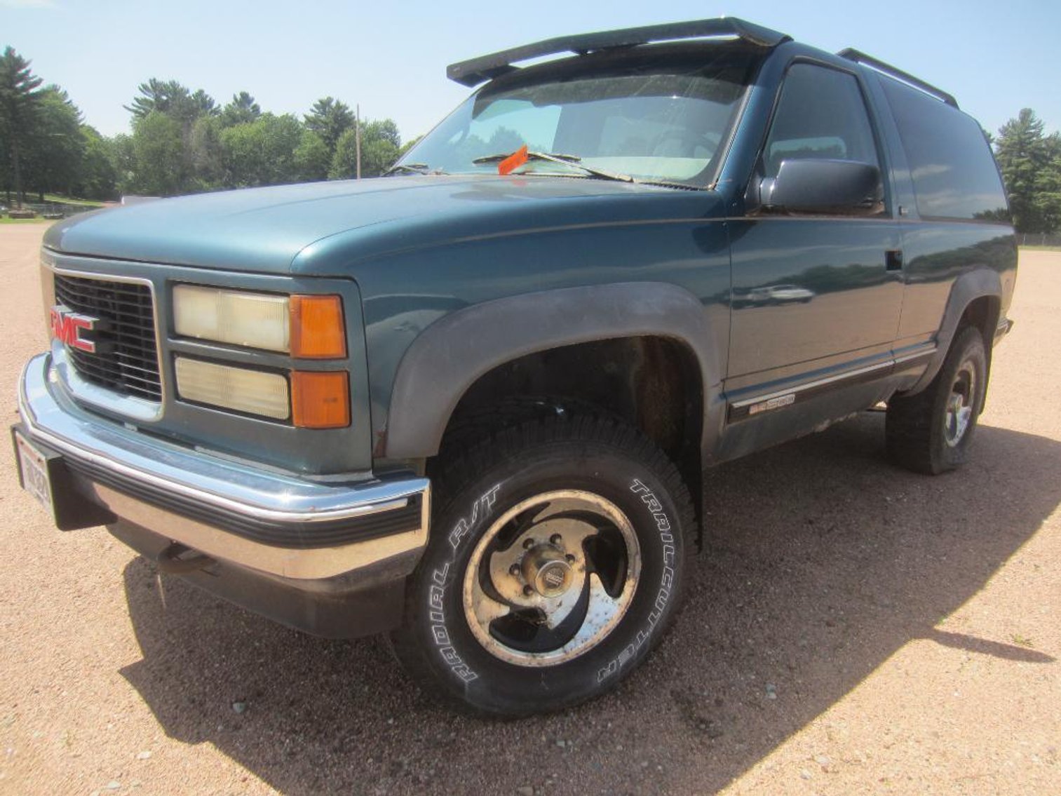 1995 GMC 1500 Yukon SUV, VIN: 1GKEK18K6SJ700232-Non Runner, Has Title (Nitke Yard, Mosinee, WI)