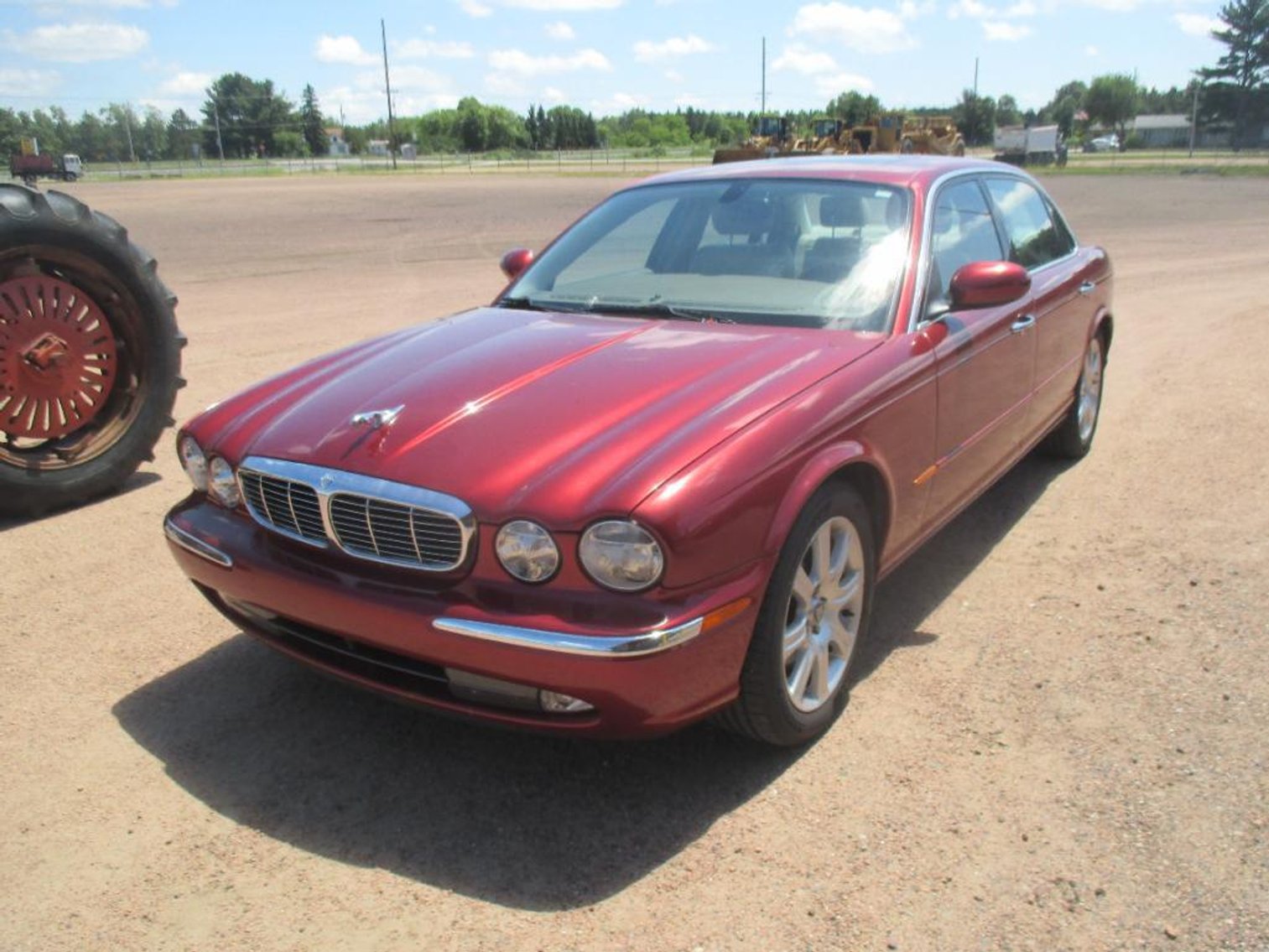 2005 Jaguar XJ8L Sedan, VIN:SAJWA79C45SG36420 (Nitke Yard, Mosinee, WI)