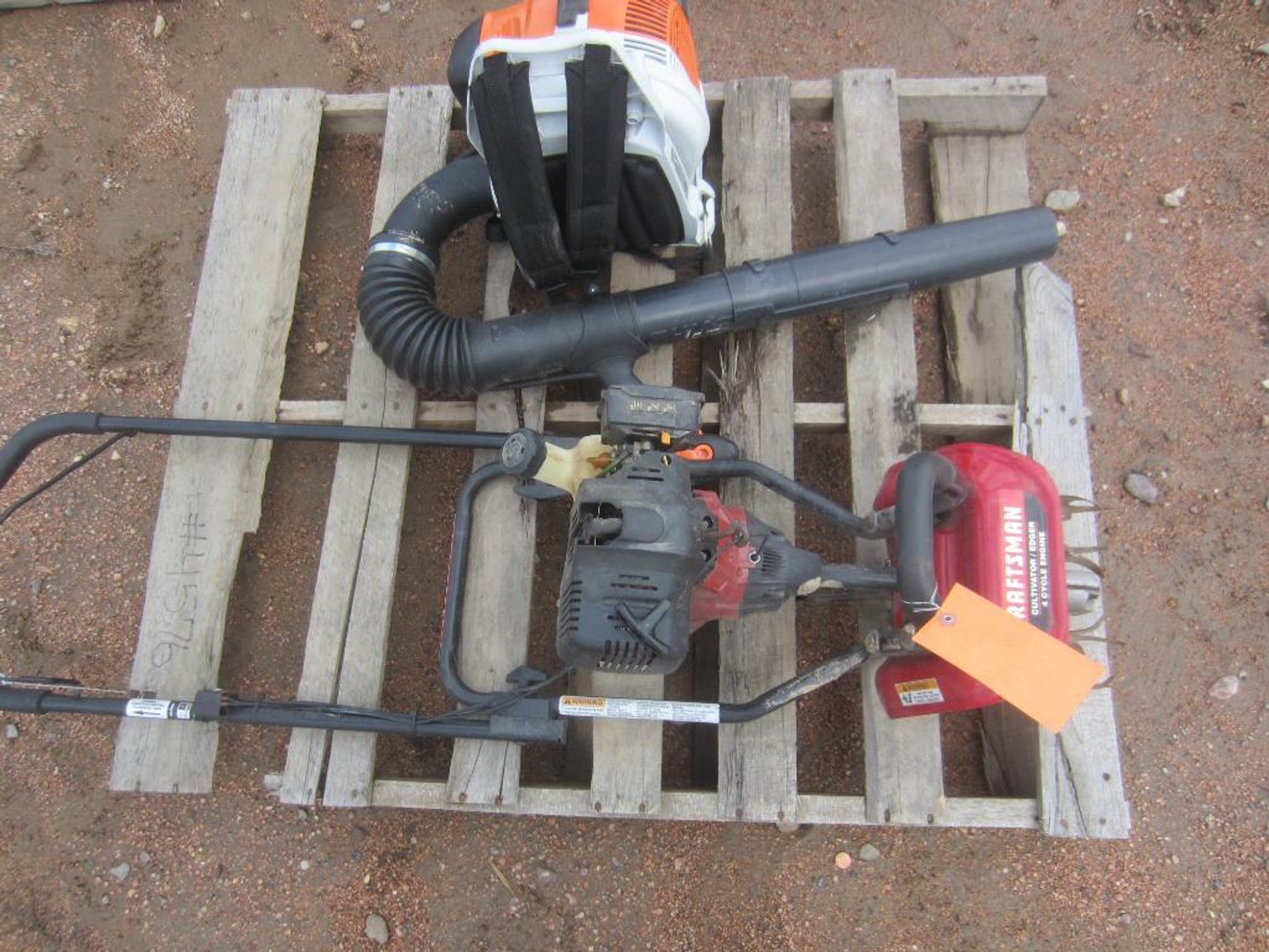Stihl BR200 Backpack Blower and Cultivator (Mosinee, WI, Nitke yard)