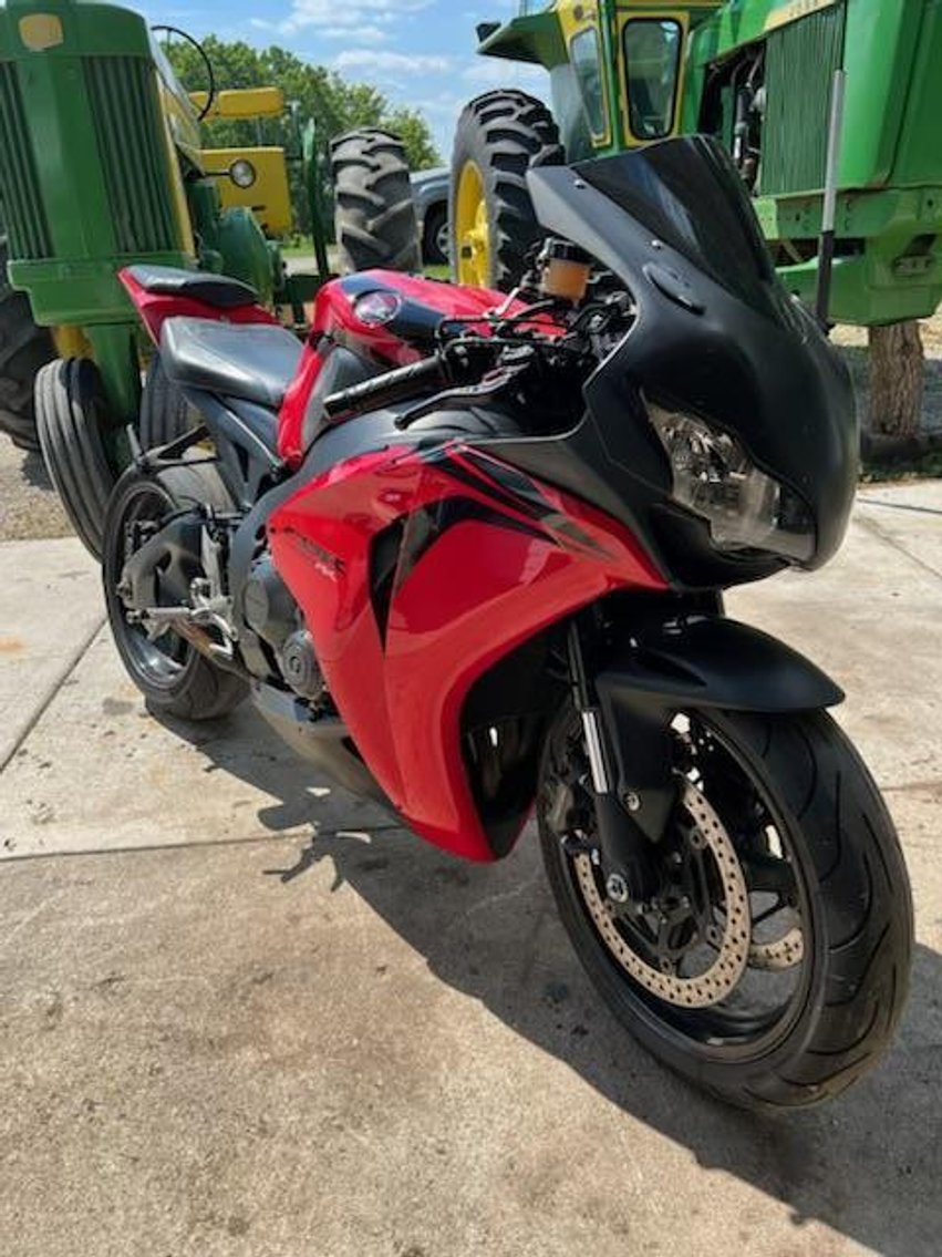 2008 Honda CBR1000RR VIN: JH2SC59058M004797 (Watertown, WI)
