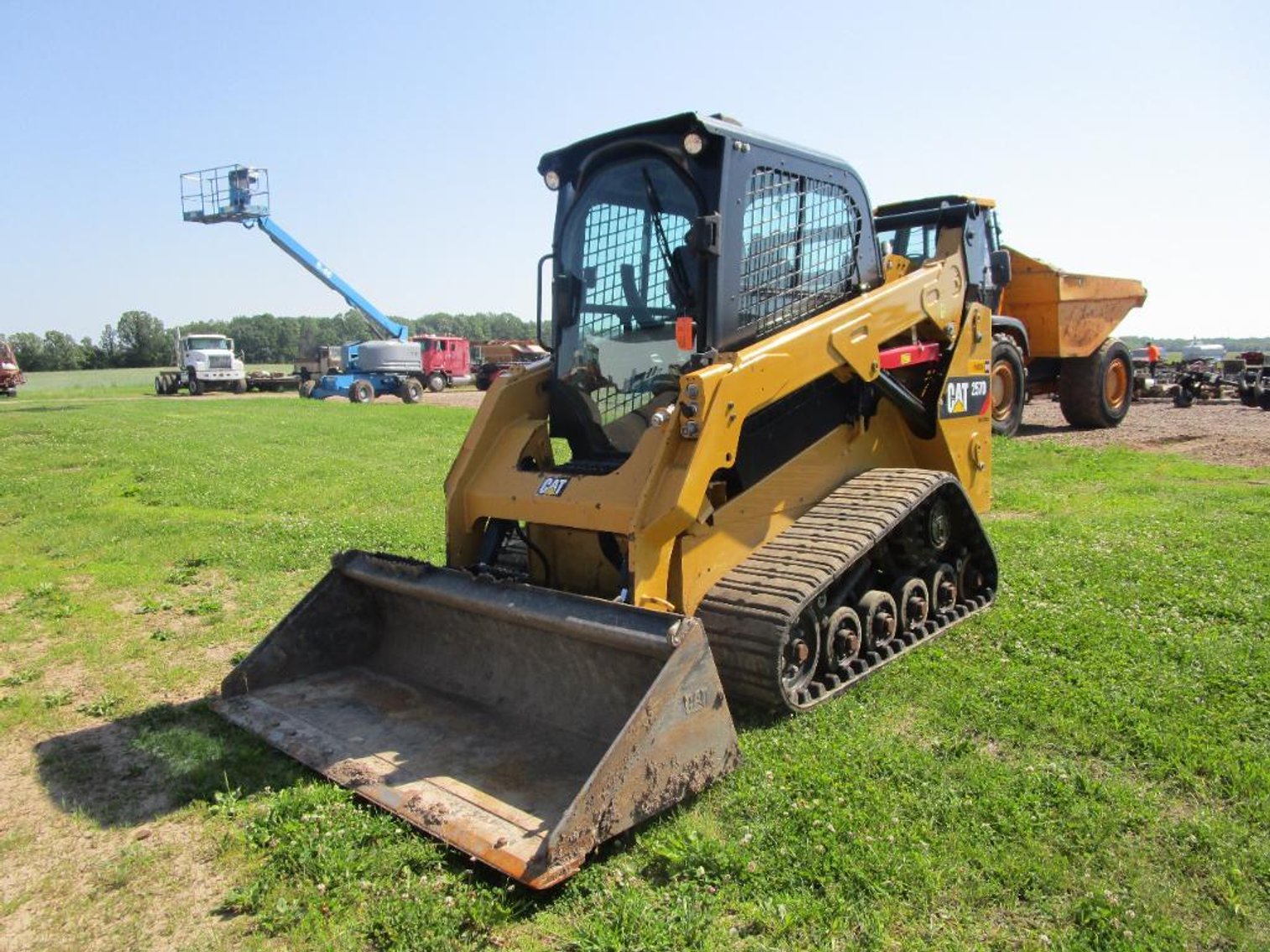 2019 Cat 257D Tracked Skid Steer with Bucket, PIN CAT0257DHEZW02845