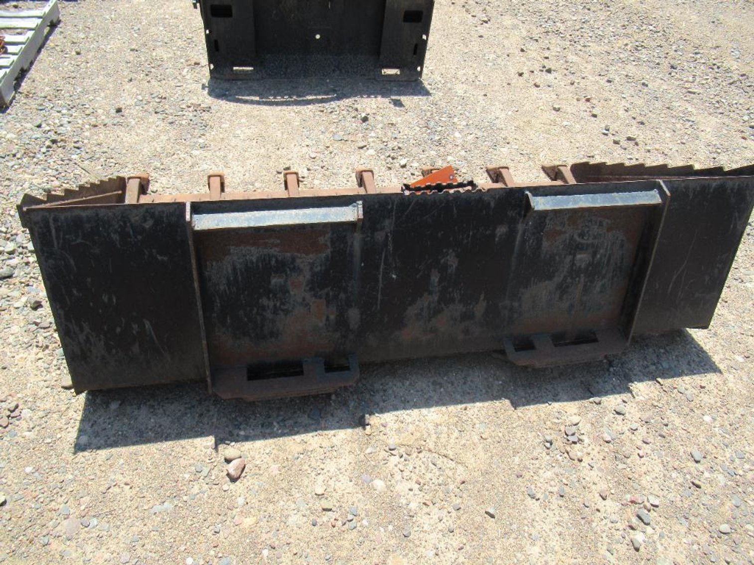 70" Universal Mount Skeleton Bucket
