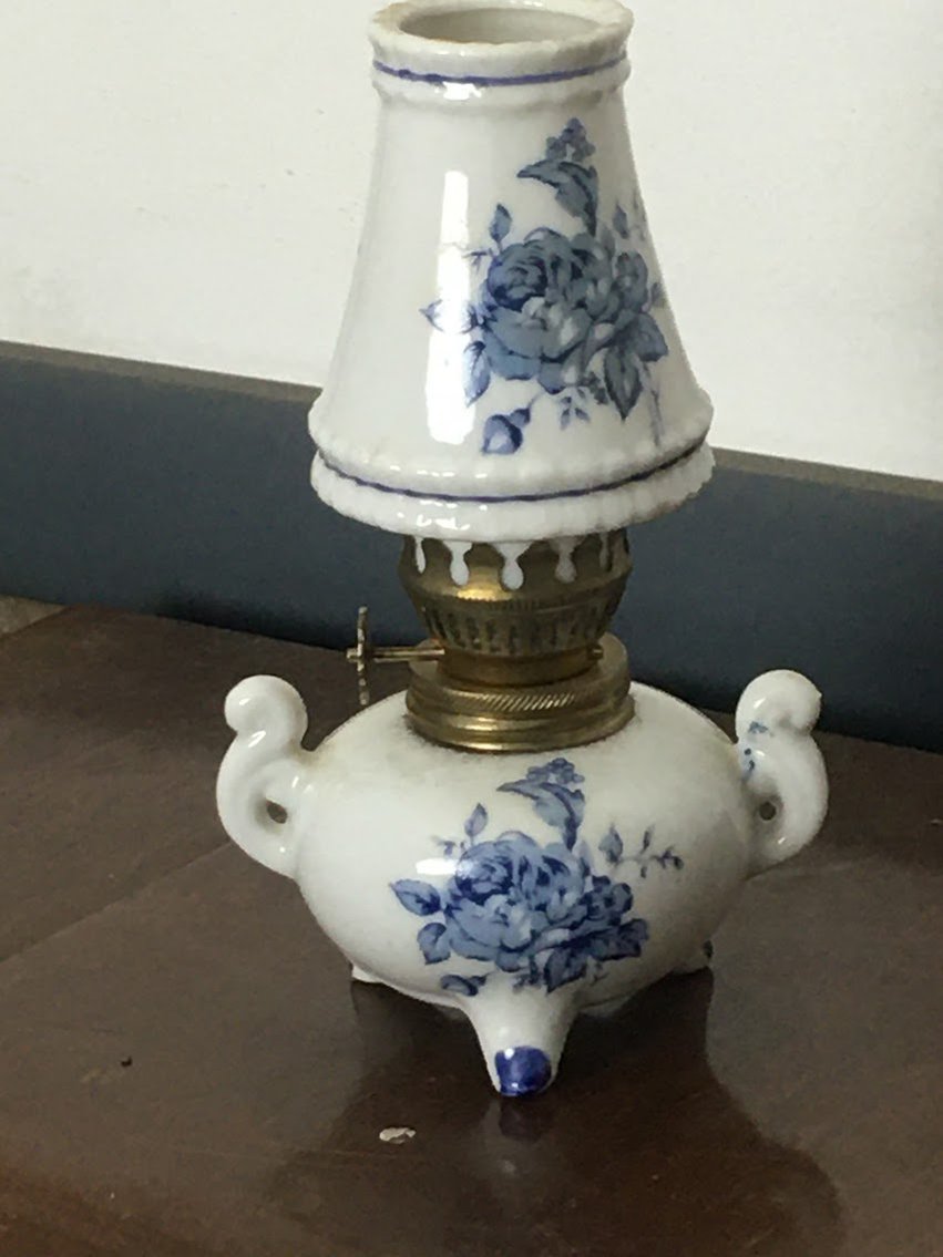 Oil lamp