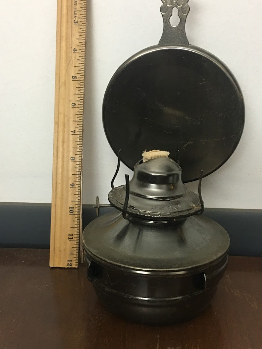 Oil lamp