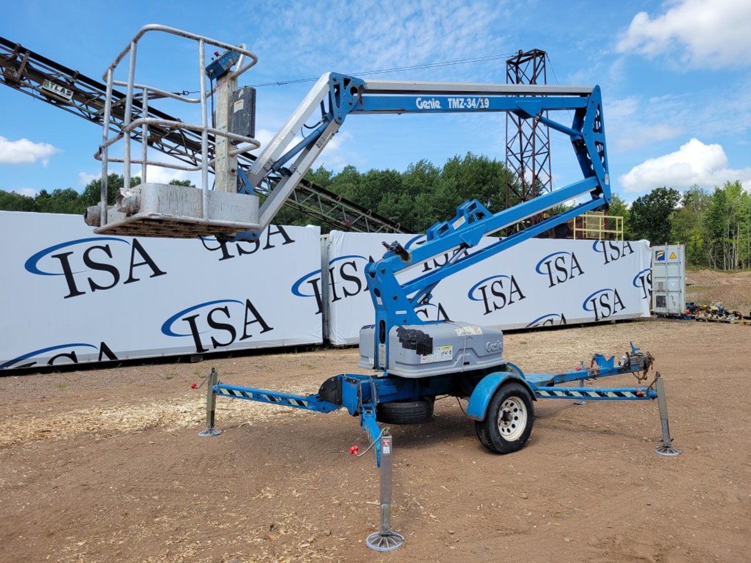 2001 Genie TMZ 34/19 Towable Boom Lift