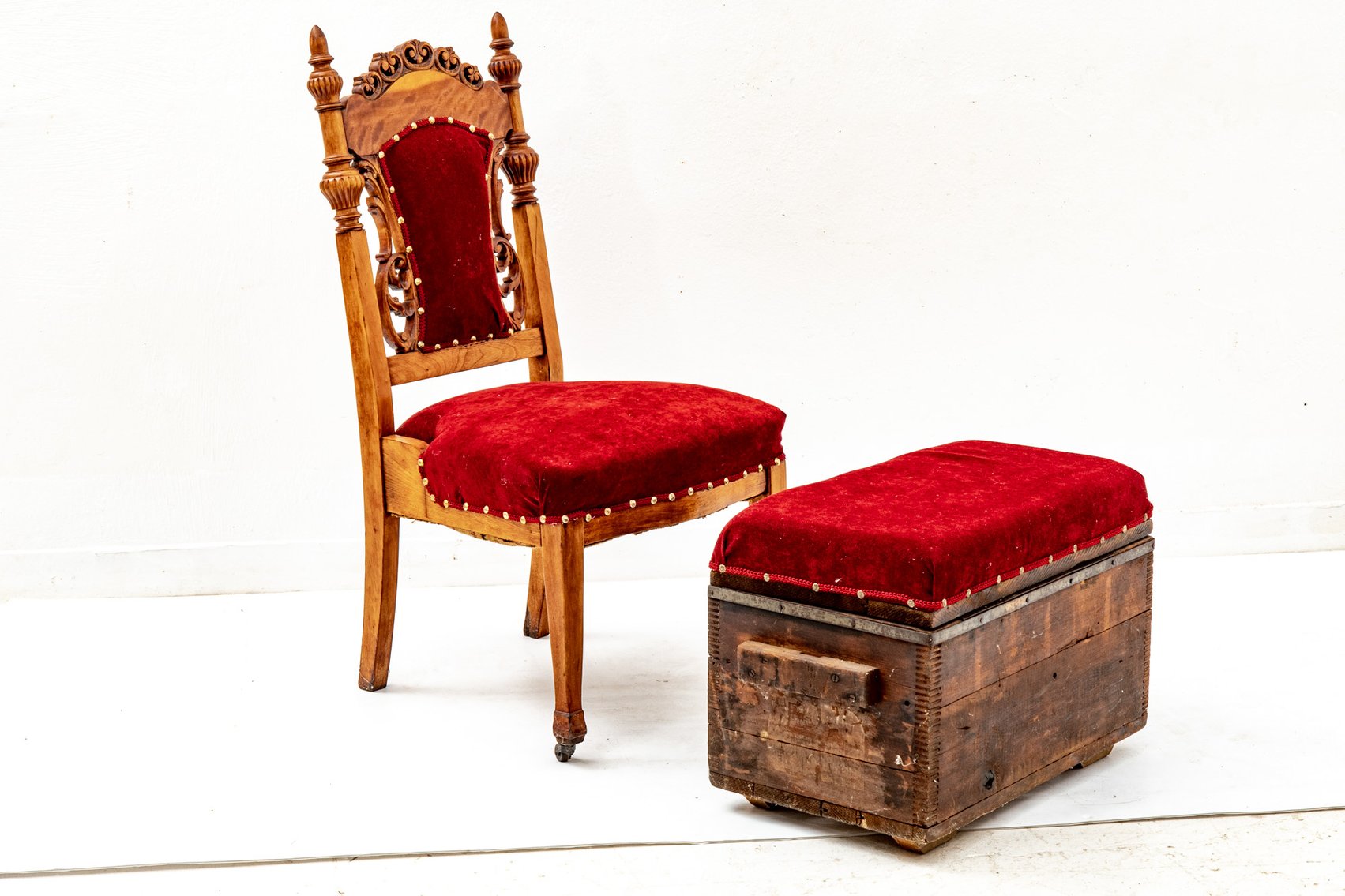 Eastlake Parlor Chair & Matching Ottoman