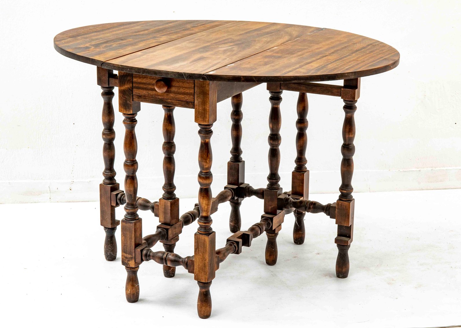 Double Drop Leaf Gate Leg Table