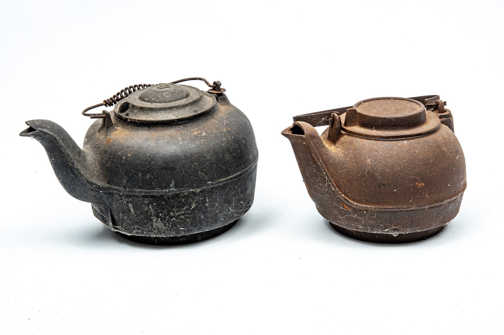 Large Cast Iron Tea Kettles