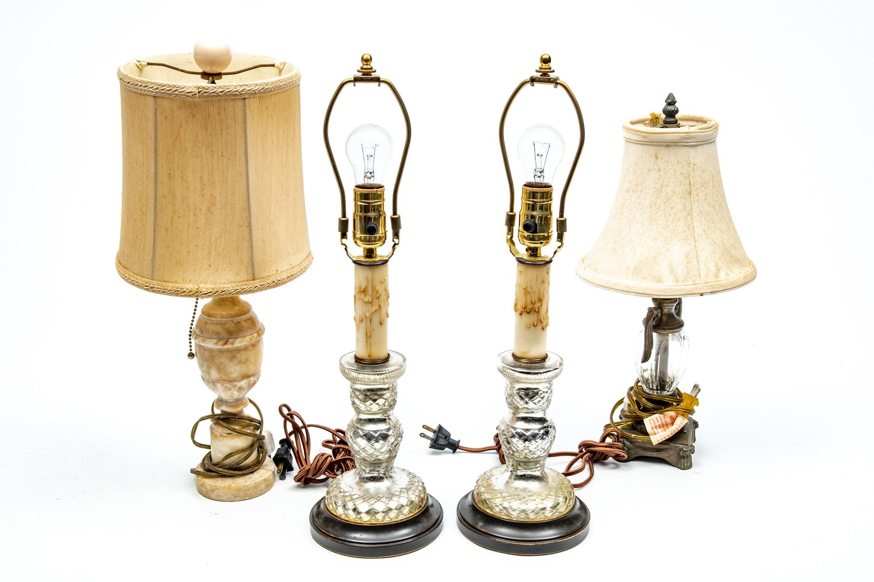 4 Chic Desktop Lamps