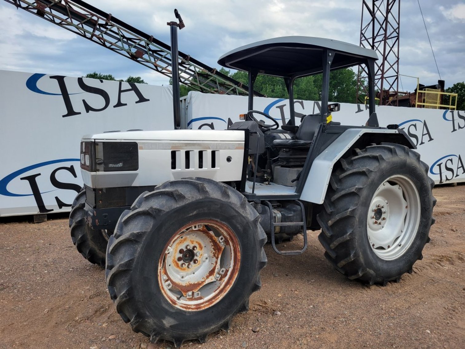 White 6085 Tractor
