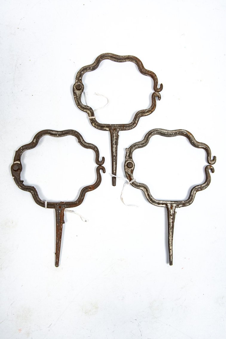 Metal Garden Hose Stakes