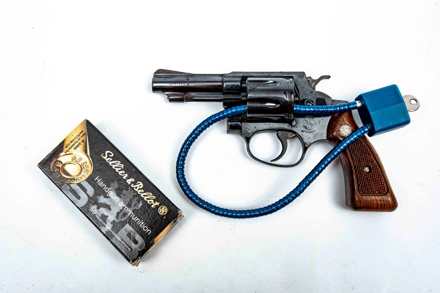 .32 Smith & Wesson Revolver+ Box of Ammo