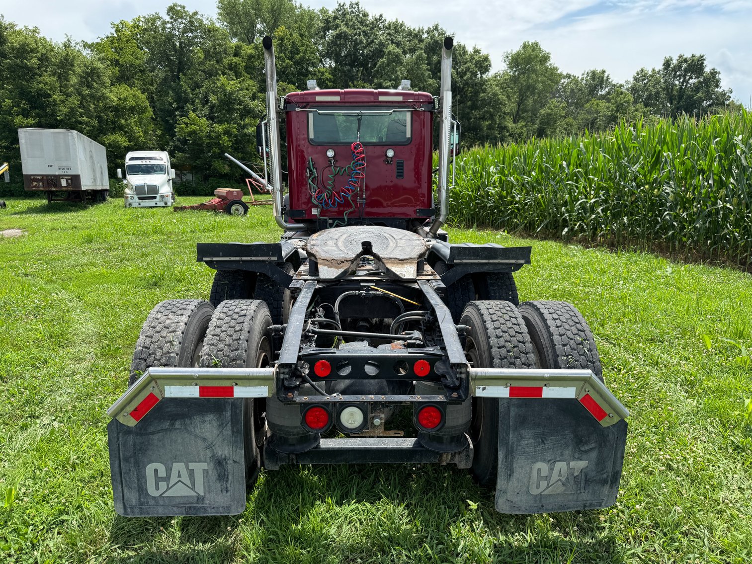 Image for 2016 Caterpillar Day Cab Truck Tractor CT680L For Sale