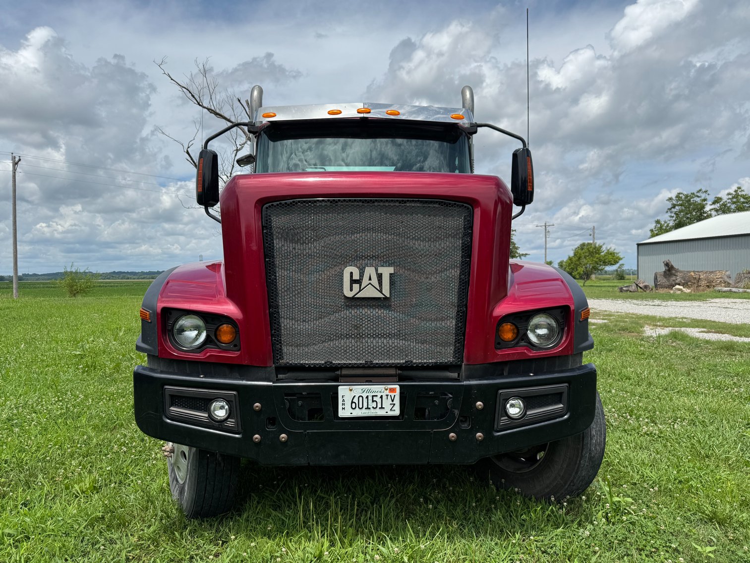 Image for 2016 Caterpillar Day Cab Truck Tractor CT680L For Sale