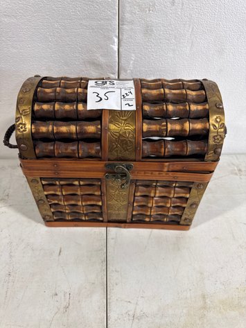 Image for Decorative Box, (2) Grooming Kit Cases & Israel Flags