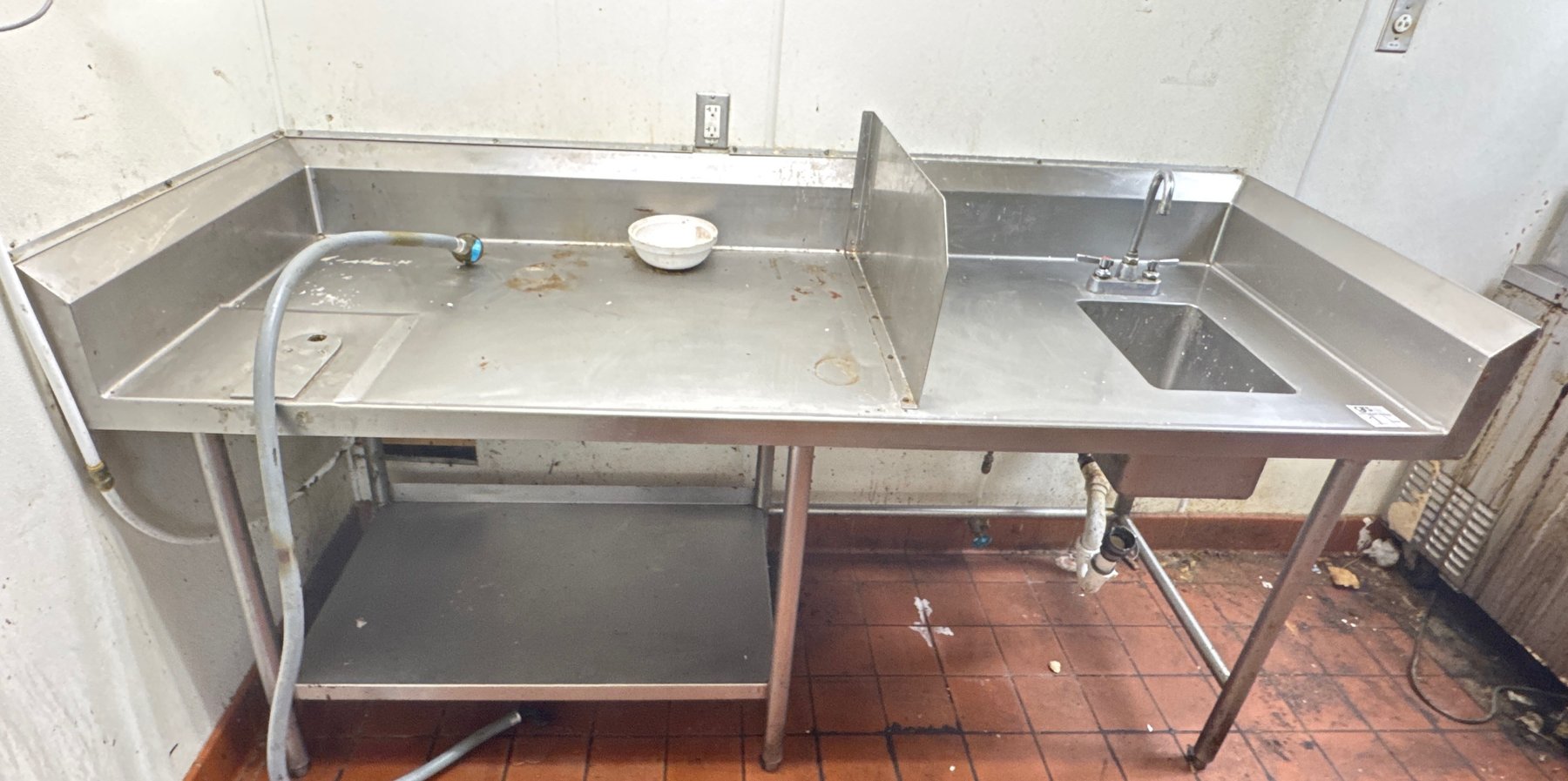 Image for Former Denny's St. Peters - Closing Restaurant Liquidation Auction