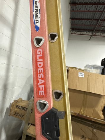 Image for 32-Foot Werner GlideSafe Extension Ladder