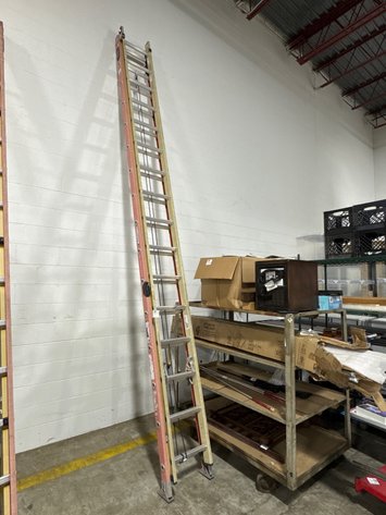 Image for 32-Foot Werner GlideSafe Extension Ladder