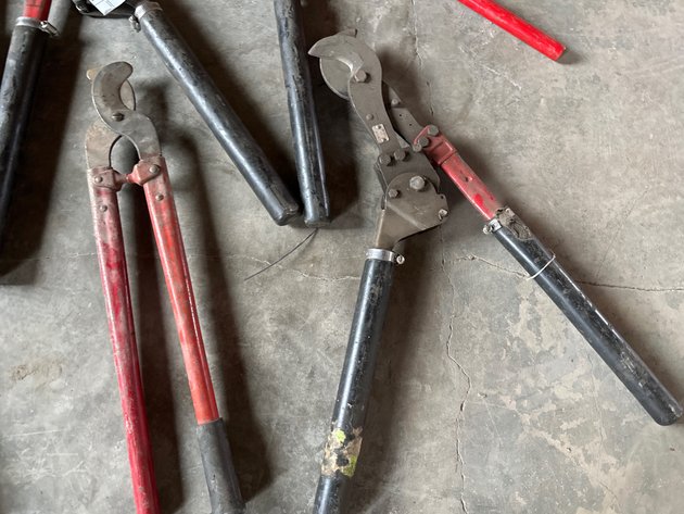 Image for (6) Heavy Duty Cable Cutter
