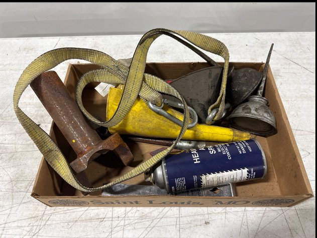 Image for Mixed Shop Tools: Oilers, Lifting Sling & Spray
