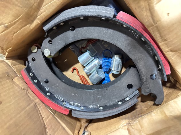 Image for Stemco Vista HP FF 4702 Commercial Brake Shoes & Hardware Kit