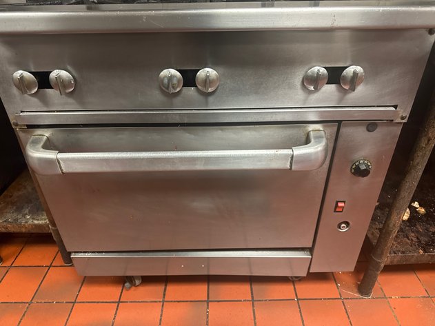 Image for 6-Burner Commercial Gas Range with Oven Base