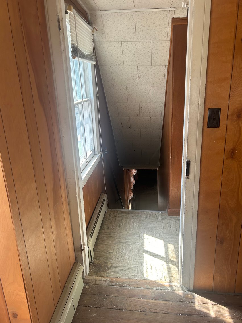 Image for Seller Ordered Online Auction - 1,278 +/- SF Two-Story Dwelling on 32' x 180' Lot