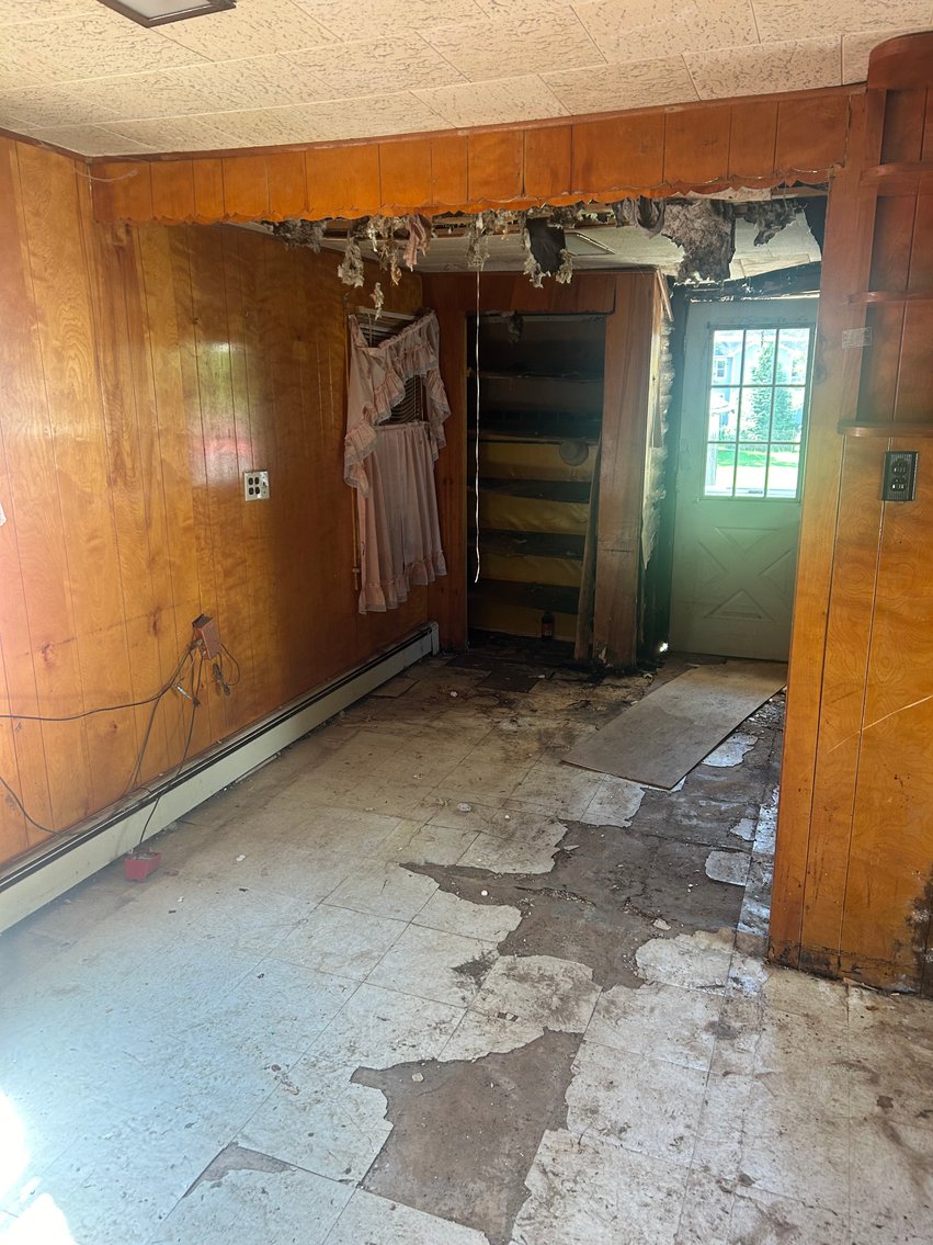 Image for Seller Ordered Online Auction - 1,278 +/- SF Two-Story Dwelling on 32' x 180' Lot