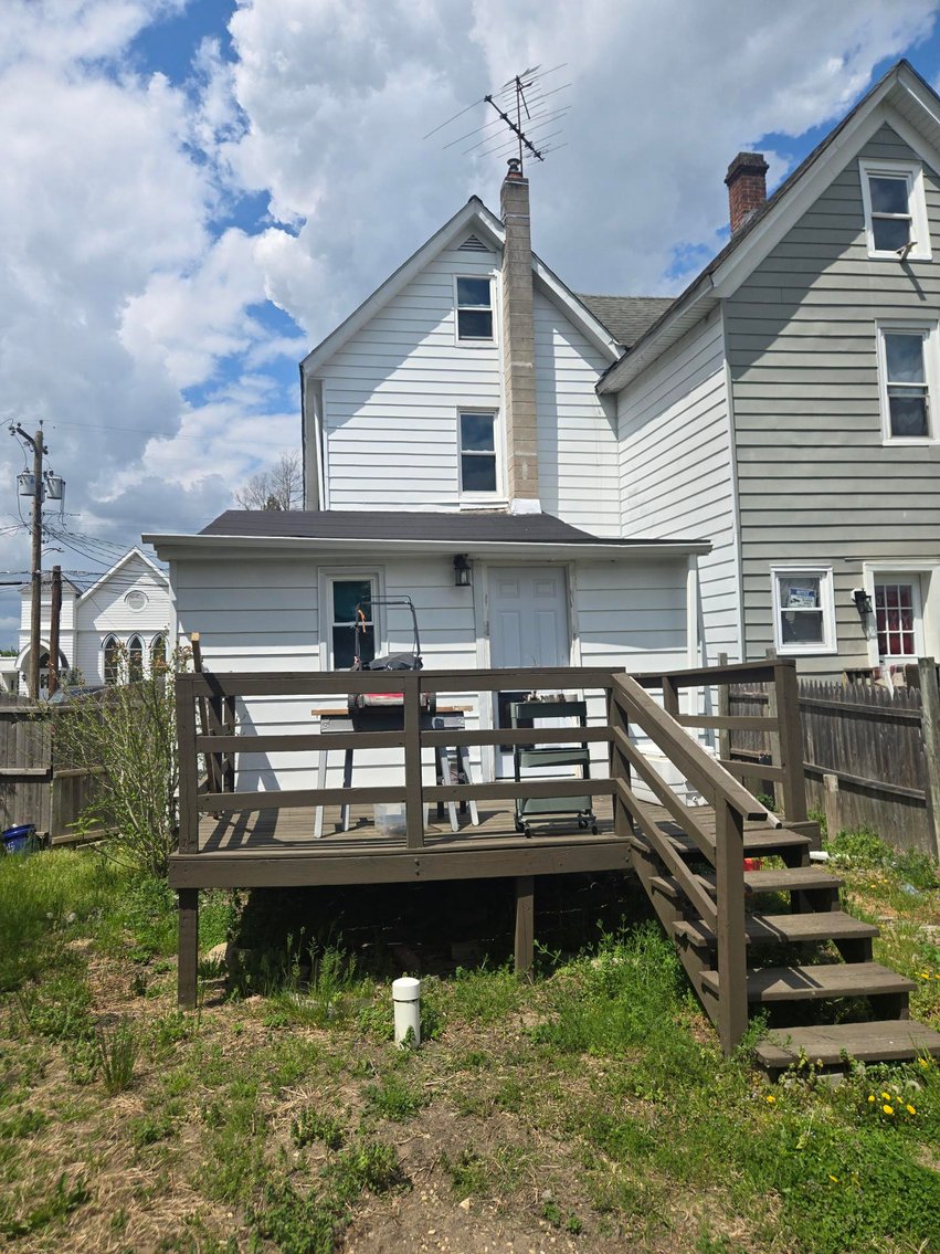 Image for Estate Sale - Two Story 3 BR 1 Bath 1,394 +/- Home Available in Elmer