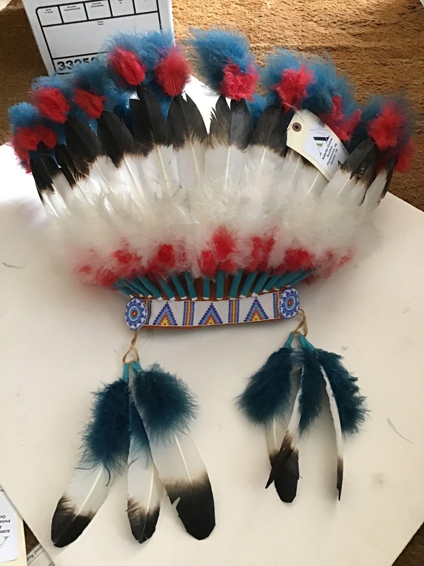 Image for Alderfer Online - Philadelphia, PA: 10-7-19 | Featuring Native American Decoratives & Rugs, Slag Glass Lamps, Electric Guitars, Gun Cabinet & More!