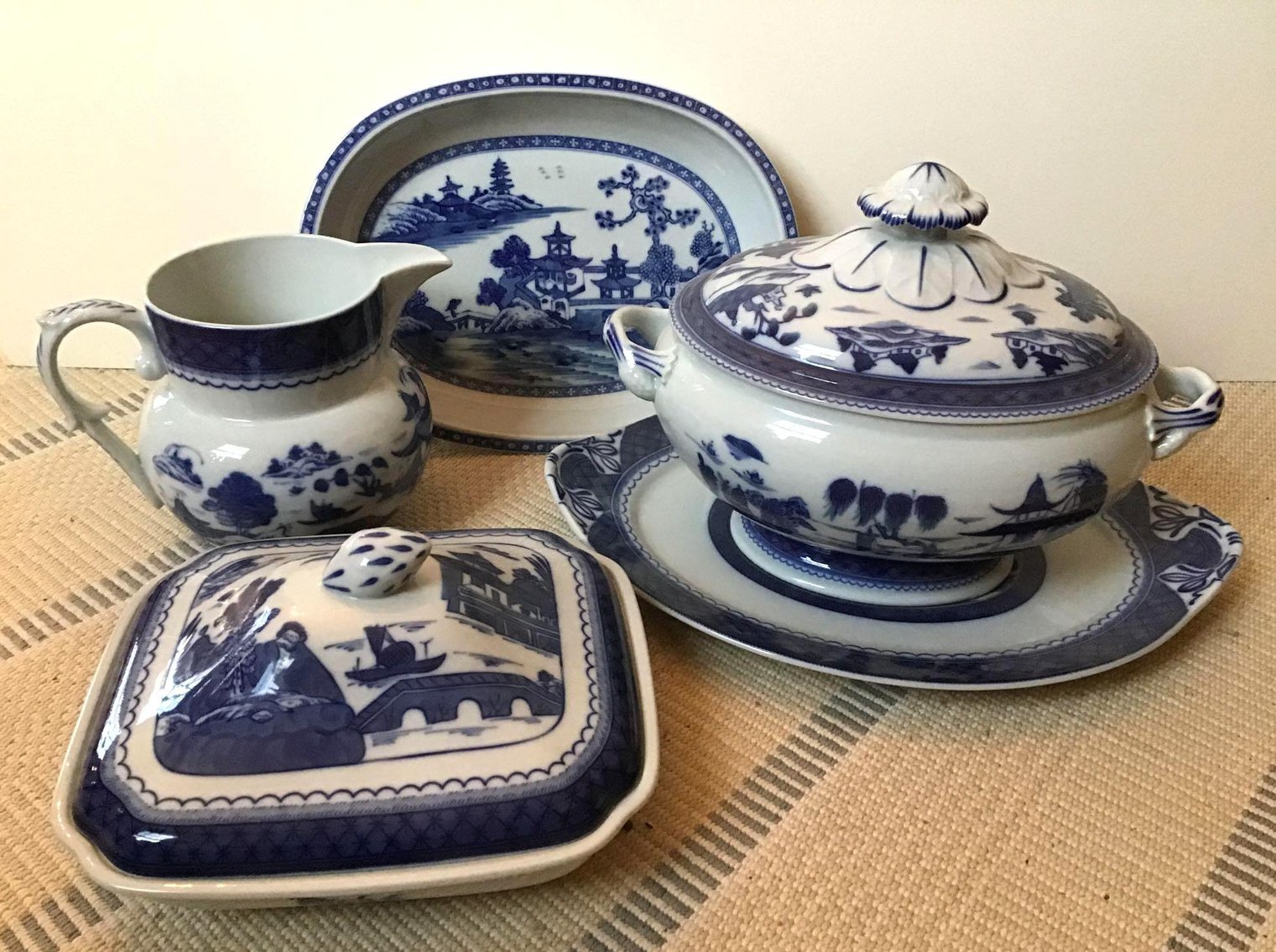 Image for Alderfer Online - Riegelsville, PA, PART 1 of 3: 12-15-19 | Stunning Collections Include Furnishings, China, Glassware, Tea Sets & Holiday, Primitives, Copper, Pottery by Turtle Creek, Hadley & More, Oriental Rugs, Clocks, Artwork, Holiday & More