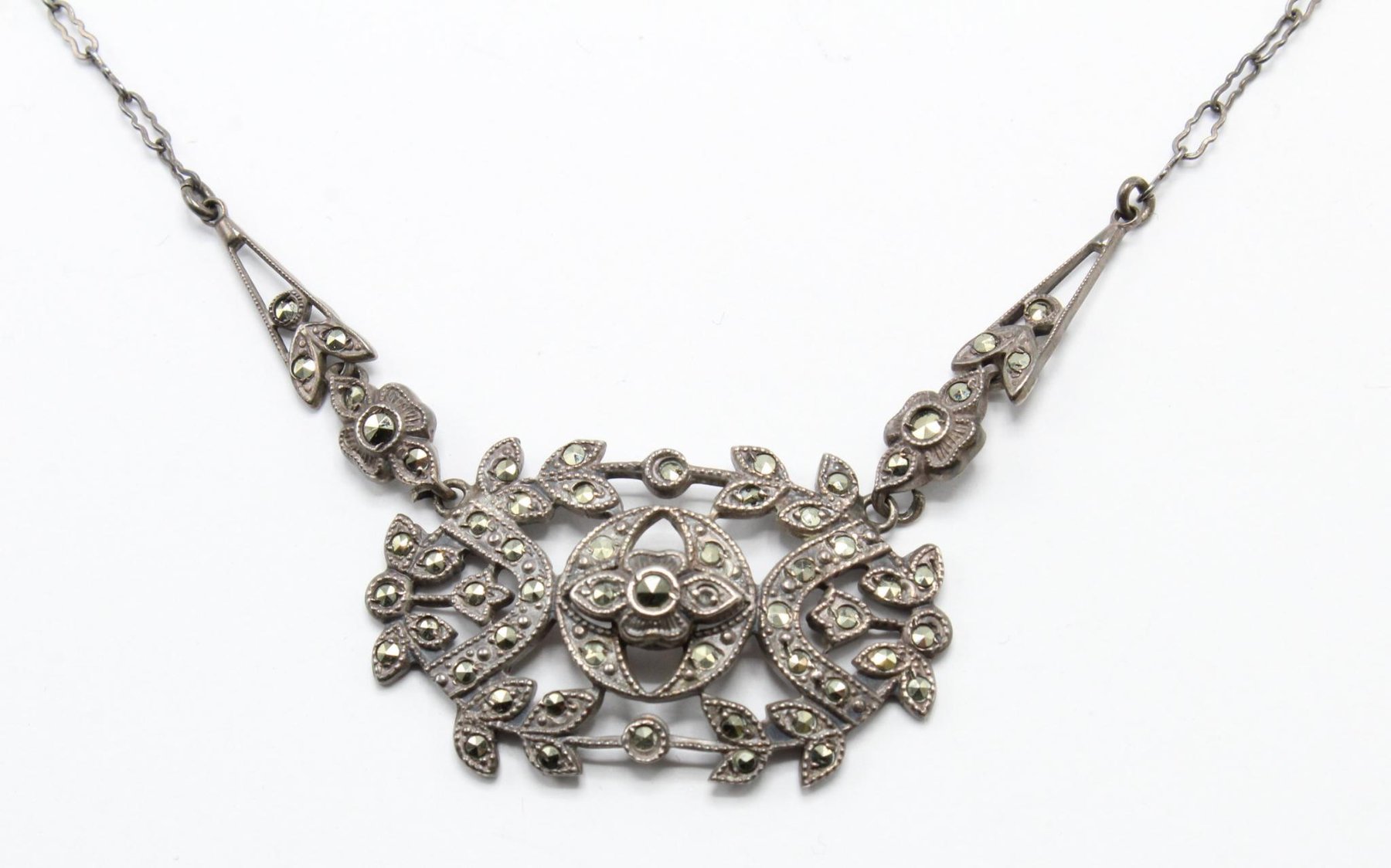 Image for Jewelry | January 29, 2020 at 8:00 PM