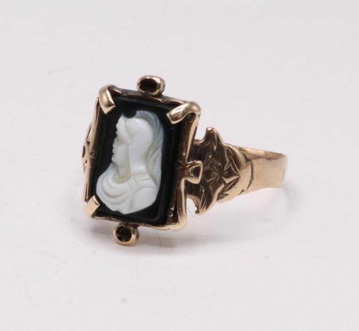 Image for Jewelry | January 29, 2020 at 8:00 PM