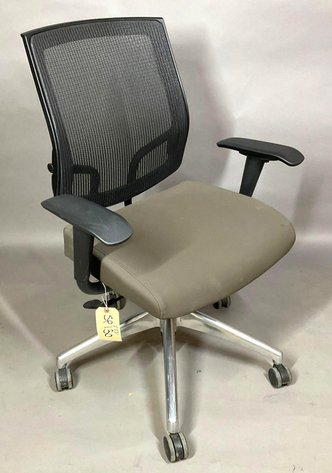 Exemplis Task Chair
