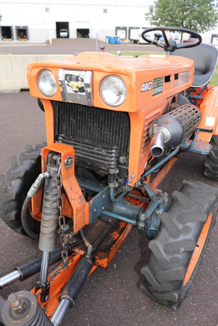 Image for 1982 Kubota B6100 HST 4WD Tractor