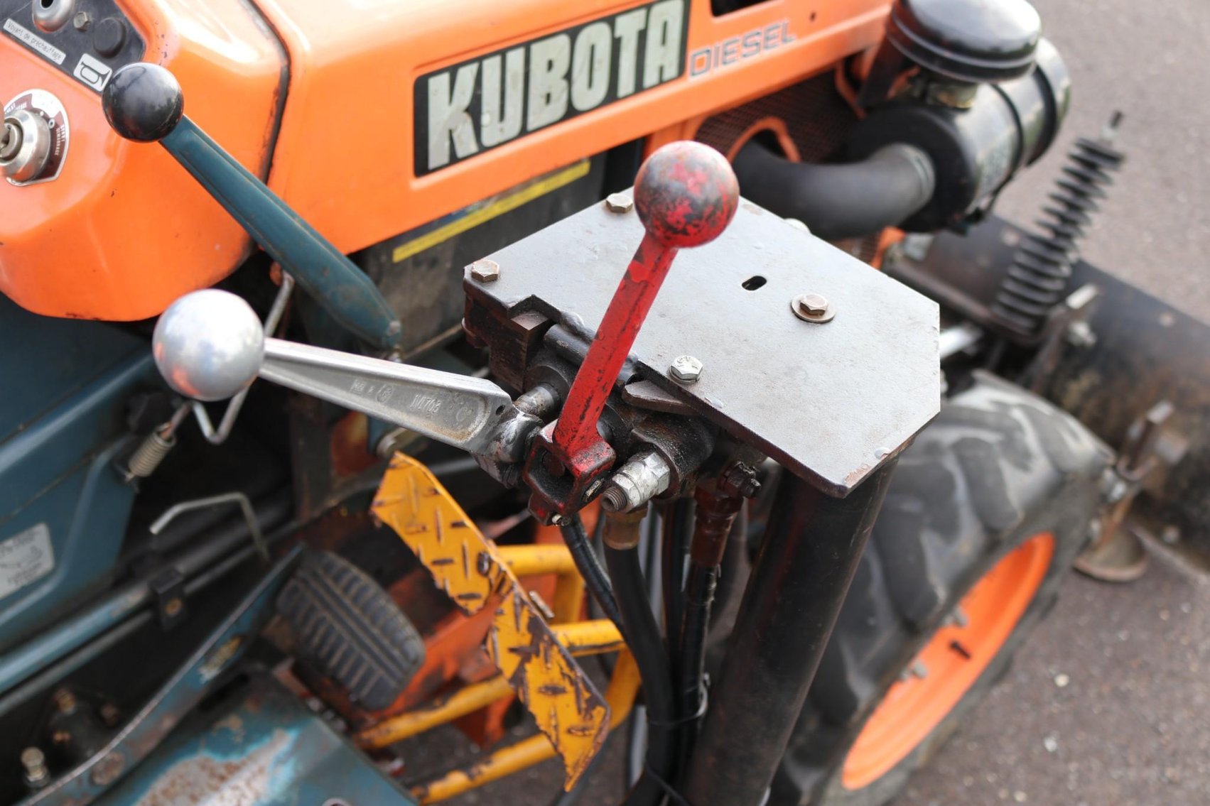Image for 1982 Kubota B6100 HST 4WD Tractor