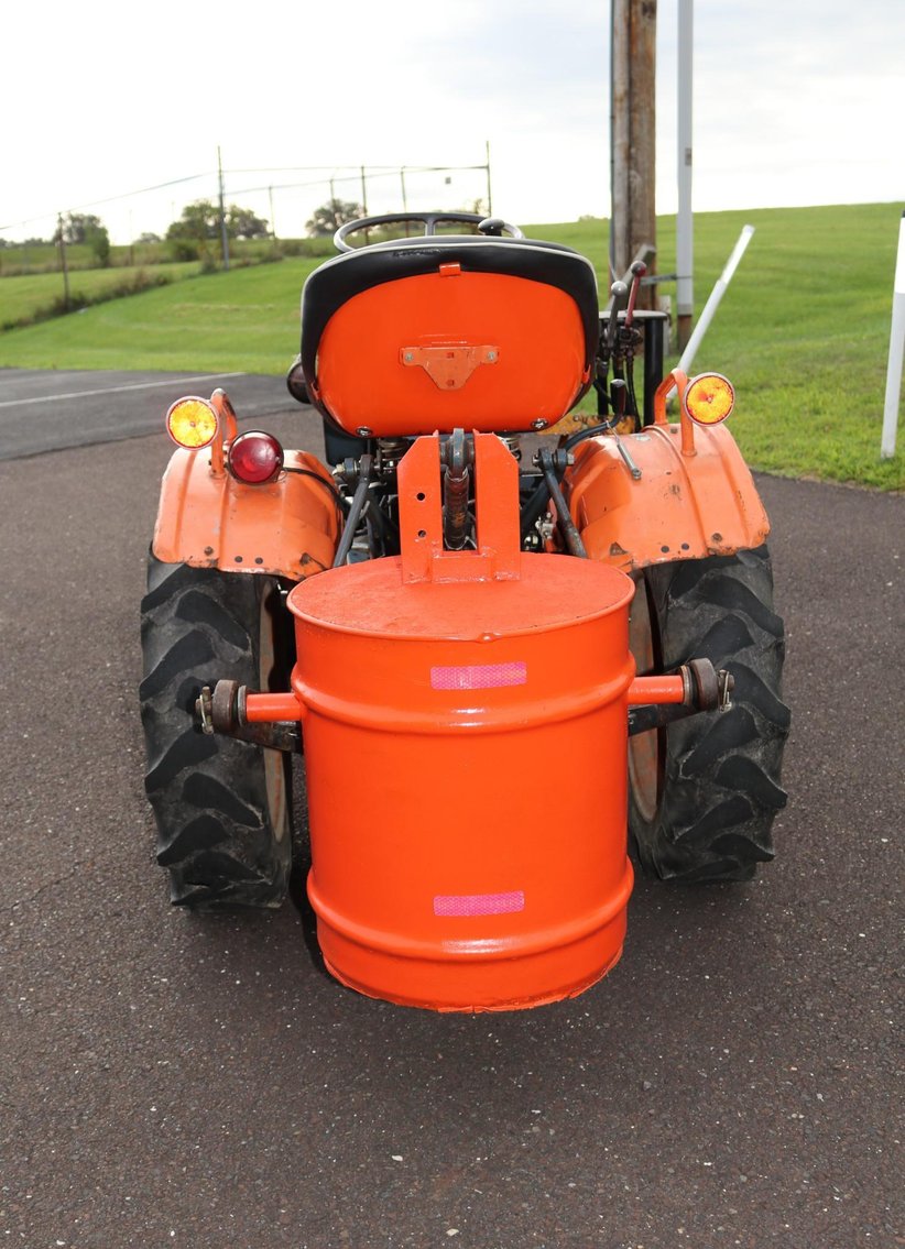 Image for 1982 Kubota B6100 HST 4WD Tractor