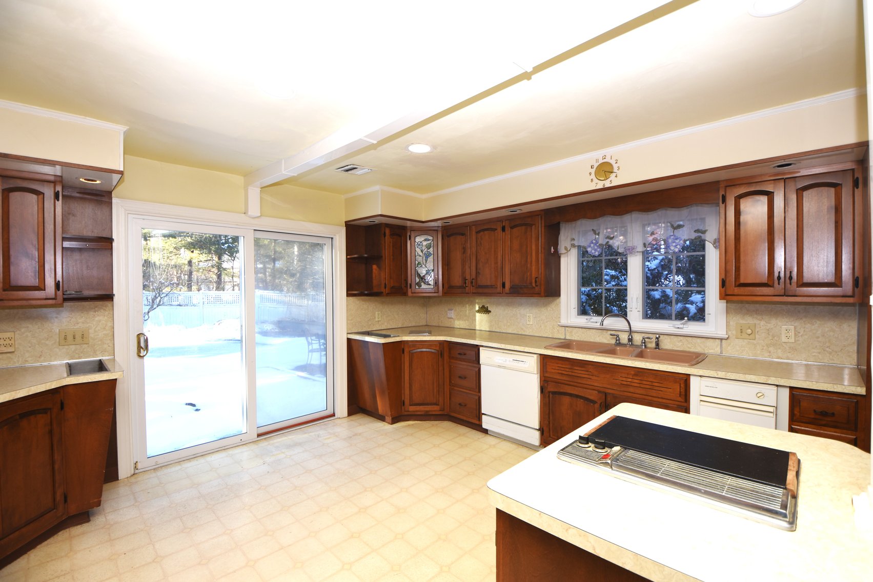 Image for Sold! Real Estate For Auction | 1850 Briarcliff Terrace, Allentown, PA 18103 | March 26, 2026 at 4:00 PM