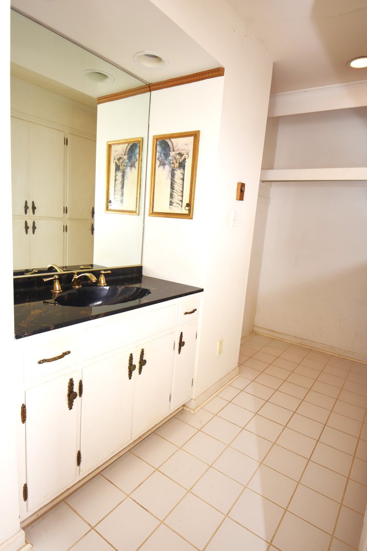 Image for Sold! Real Estate For Auction | 1850 Briarcliff Terrace, Allentown, PA 18103 | March 26, 2026 at 4:00 PM