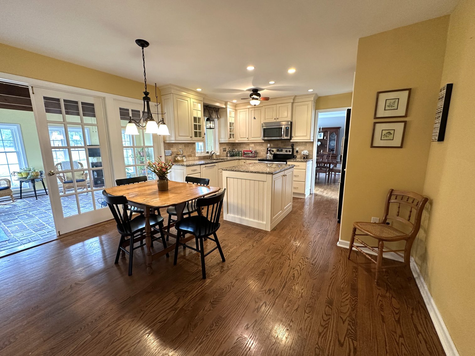 Image for Sale Pending | Real Estate For Sale | 613 Shearer Street, North Wales, PA 19454