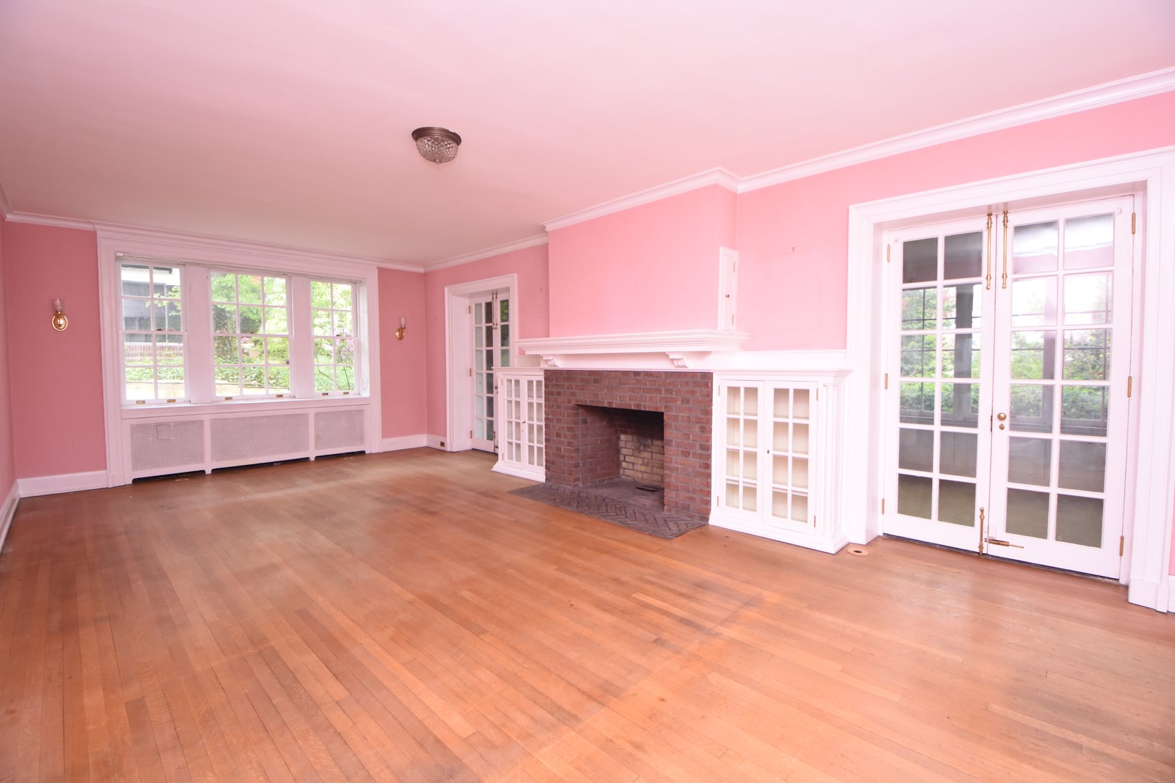 Image for Real Estate For Auction | 105 E. Logan Street, Norristown, PA 19401 | May 19, 2026 at 4:00 PM