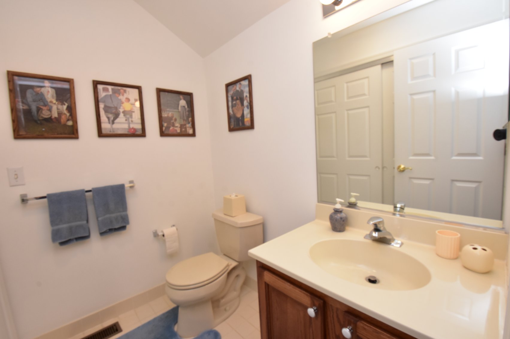 Image for Real Estate For Auction | 56 Gentry Terrace, Souderton, PA 18964 | June 4, 2026 at 4:00 PM