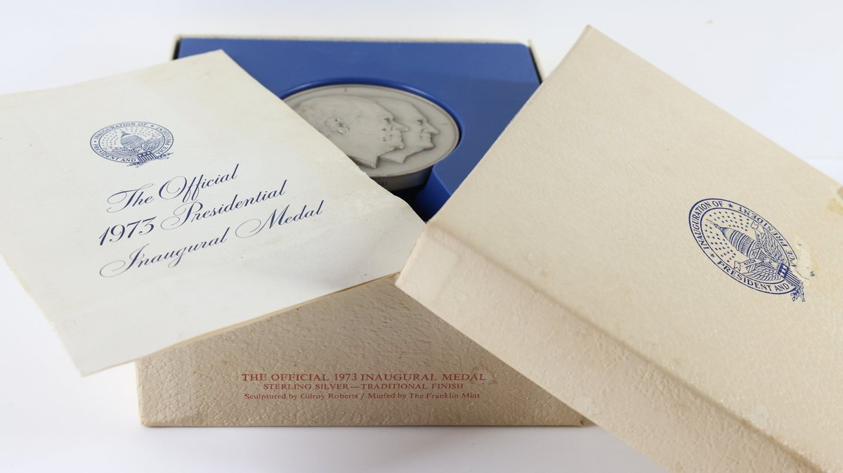 Image for Franklin Mint Sterling Silver Nixon Inaugural Medal