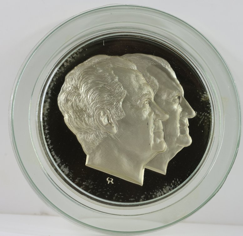 Image for Franklin Mint Sterling Silver Nixon Inaugural Medal